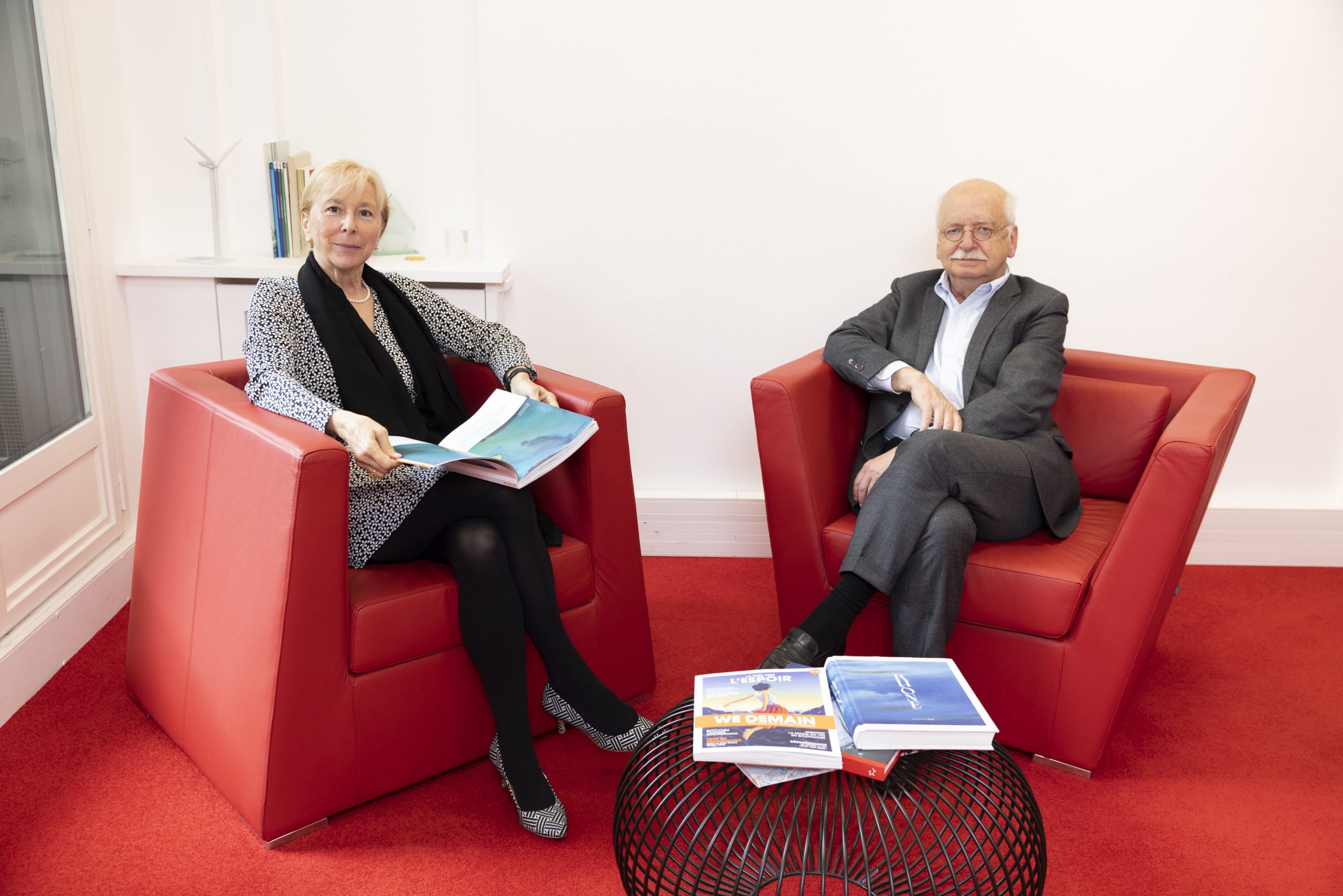 Elisabeth Ayrault, présidente de la CNR, et Erik Orsenna, académicien français, évoquent l&#039;avenir des fleuves.