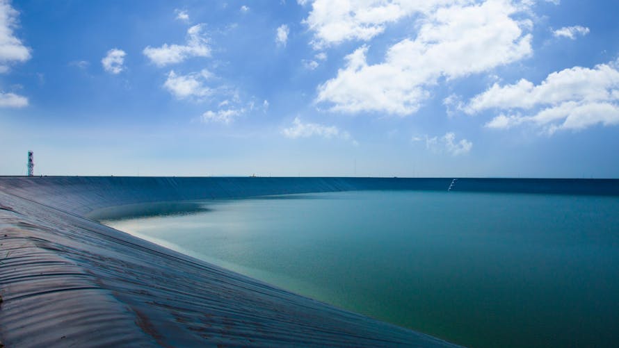 Méga bassine, rétention d'eau