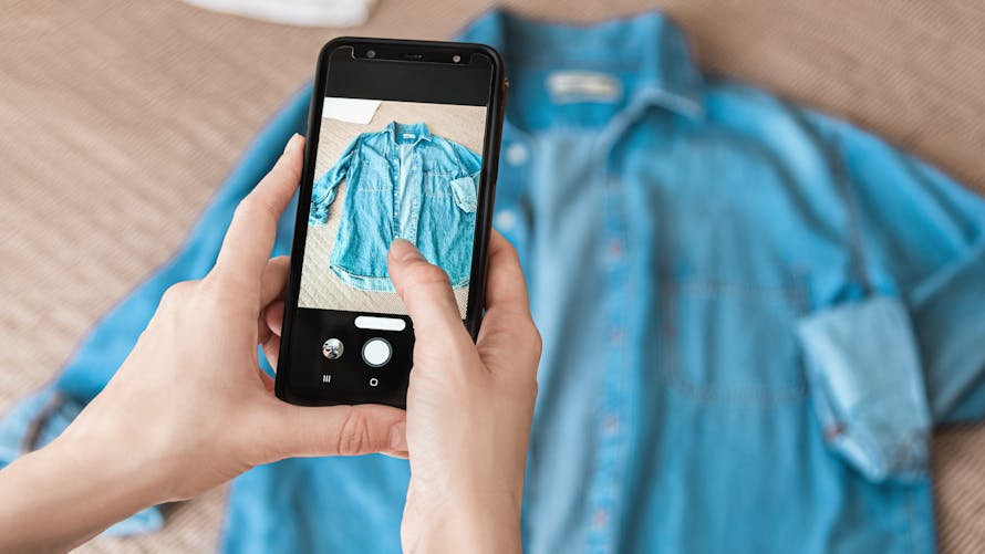 photographie d'une chemise pour la revendre sur Vinted