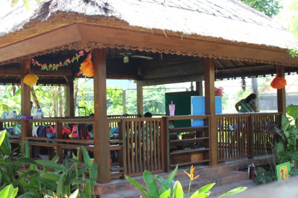 Dans cette école à Bali, pas besoin d'être riche pour se former aux enjeux de demain en pleine nature