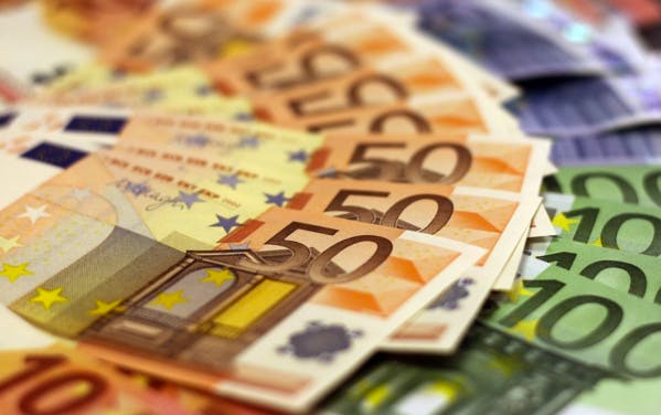 Revenu de base : les sénateurs veulent le tester sur 25 000 personnes
