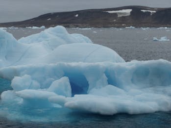 Savissivik, le cimetière des icebergs et Minik, le petit Inuit