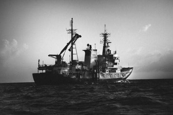 À bord de l'Aquarius, ces photos documentent le secours de migrants en détresse