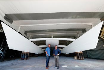 Un laboratoire énergétique flottant : le 1er catamaran à hydrogène va bientôt partir faire le tour du globe