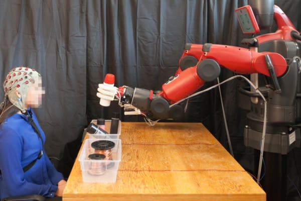 Baxter le robot : connecté à votre cerveau, il exauce vos pensées