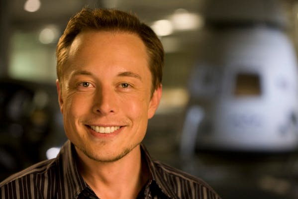 Pour sauver l'homme face à l'intelligence artificielle, Musk veut connecter nos cerveaux