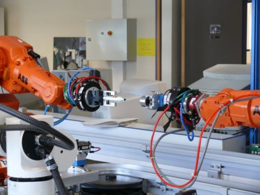Aux États-Unis, les robots industriels ont détruit 670 000 emplois en 17 ans