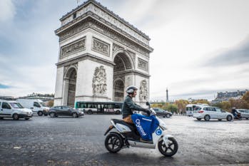 Scooters électriques en libre-service : un nouveau concurrent débarque à Paris