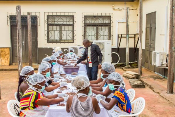 Premier producteur de cacao, la Côte d’Ivoire fabrique désormais son chocolat pâtissier équitable