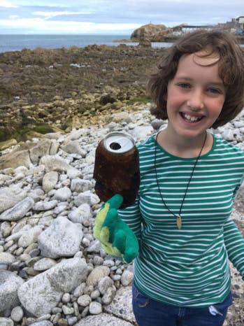 À 11 ans, elle réunit 4 000 euros pour offrir à l'Irlande sa première