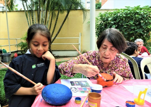 En Colombie, les personnes âgées ont leurs petits anges gardiens