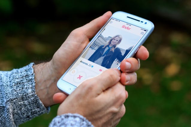 Tinder surprise : quand les applis de rencontre nous font vivre l'improbable