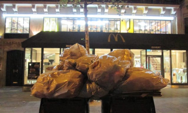 Plus de 100 000 personnes demandent à McDonald’s de passer au zéro déchet