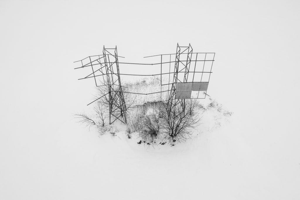 Empty Messages. Photographe : Milan Radisics.