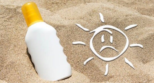 La crème solaire peut nuire gravement à l'océan. Quelles alternatives ?