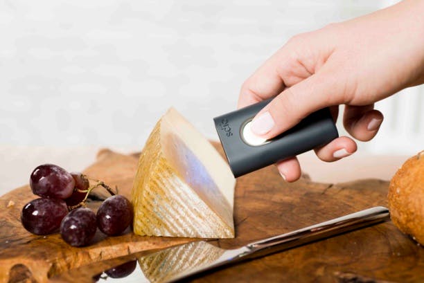 Protéines, glucides, calories... Le capteur connecté qui va vous couper l'appétit