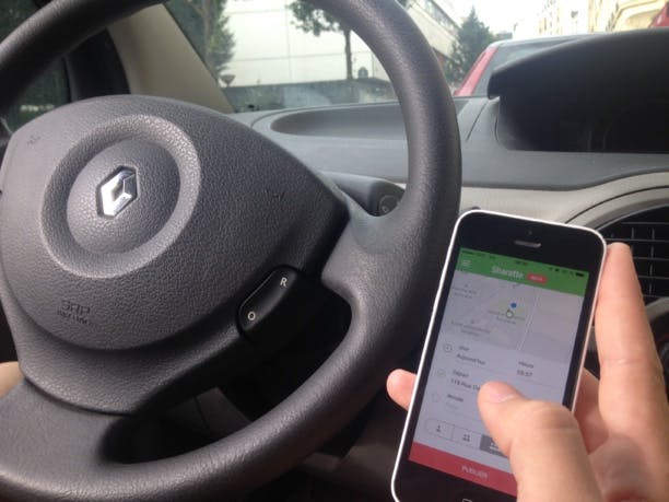 Mi UberPop, mi Blablacar, Sharette invente le covoiturage urbain