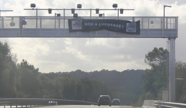 Écotaxe : l'État délègue le choix aux régions
