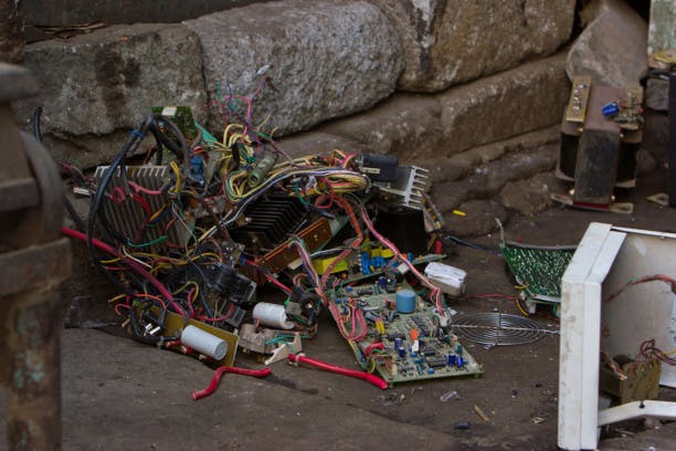 Récolter 40 tonnes de déchets électroniques : le défi du gouvernement ivoirien