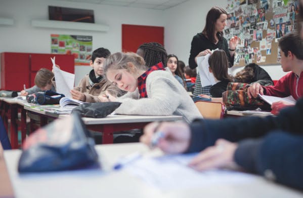 Charlotte, douze ans, élève au collège sans classes