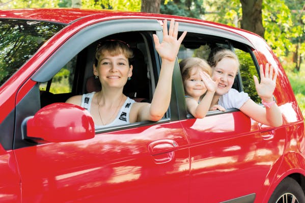 À pied et en voiture, des plateformes pour mutualiser le transport des enfants