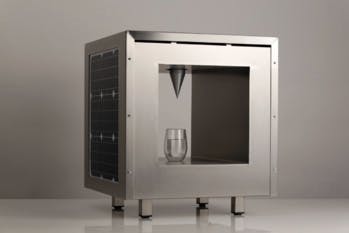 Aux Pays-Bas, cette machine produit de l'eau potable grâce à l'air et au soleil