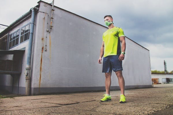 Pour filtrer l'air urbain, faut-il faire confiance aux masques anti-pollution ?