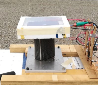 Le prototype de panneau solaire créé par l'équipe de chercheurs de Stanford.