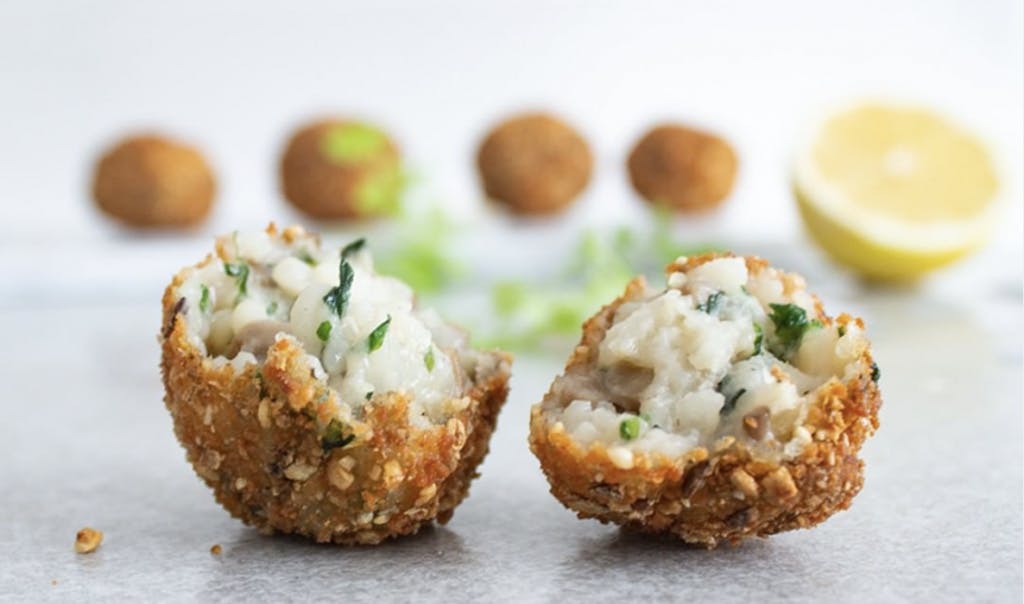 Des arancini à base d'insectes, une recette de Hey Planet. Photo : Hey Planet.