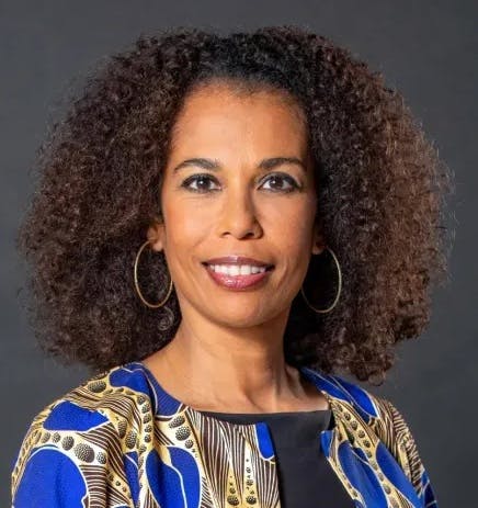 Élizabeth Tchoungui