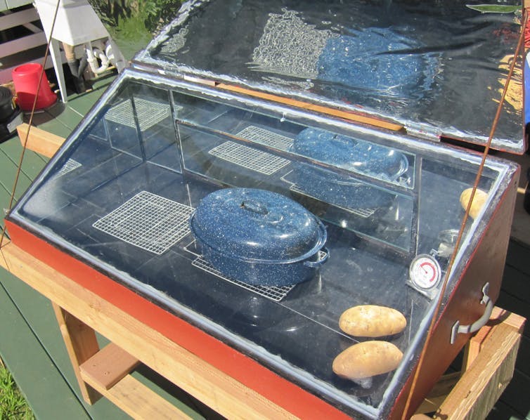 Un four solaire « boîte » pour le diner de Thanksgiving