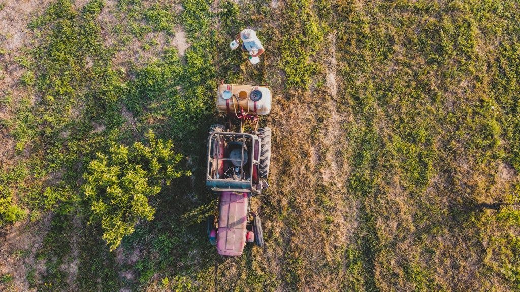 tracteur et pesticides