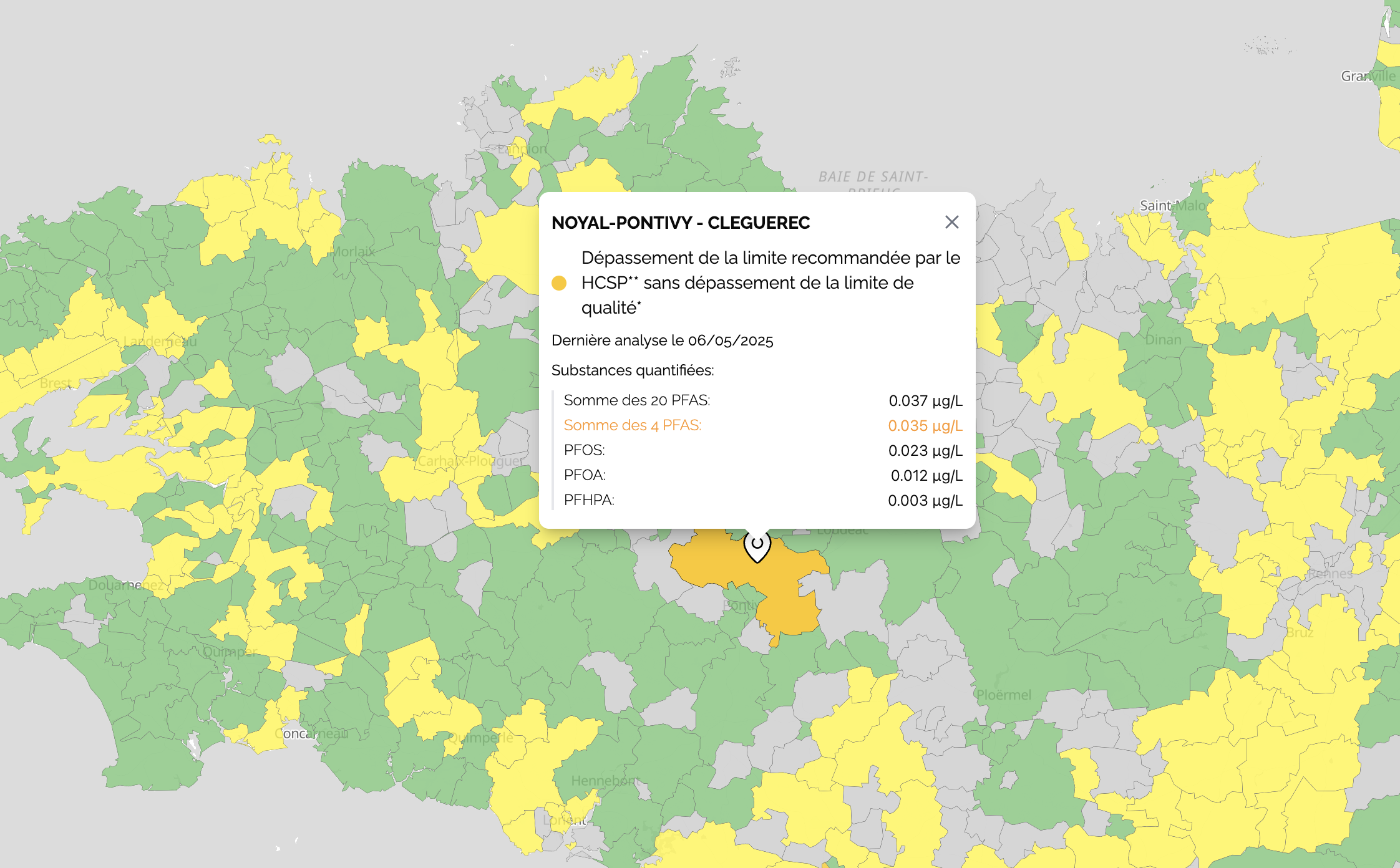 Carte colorée montrant la qualité de l'eau potable par zones géographiques en Bretagne.