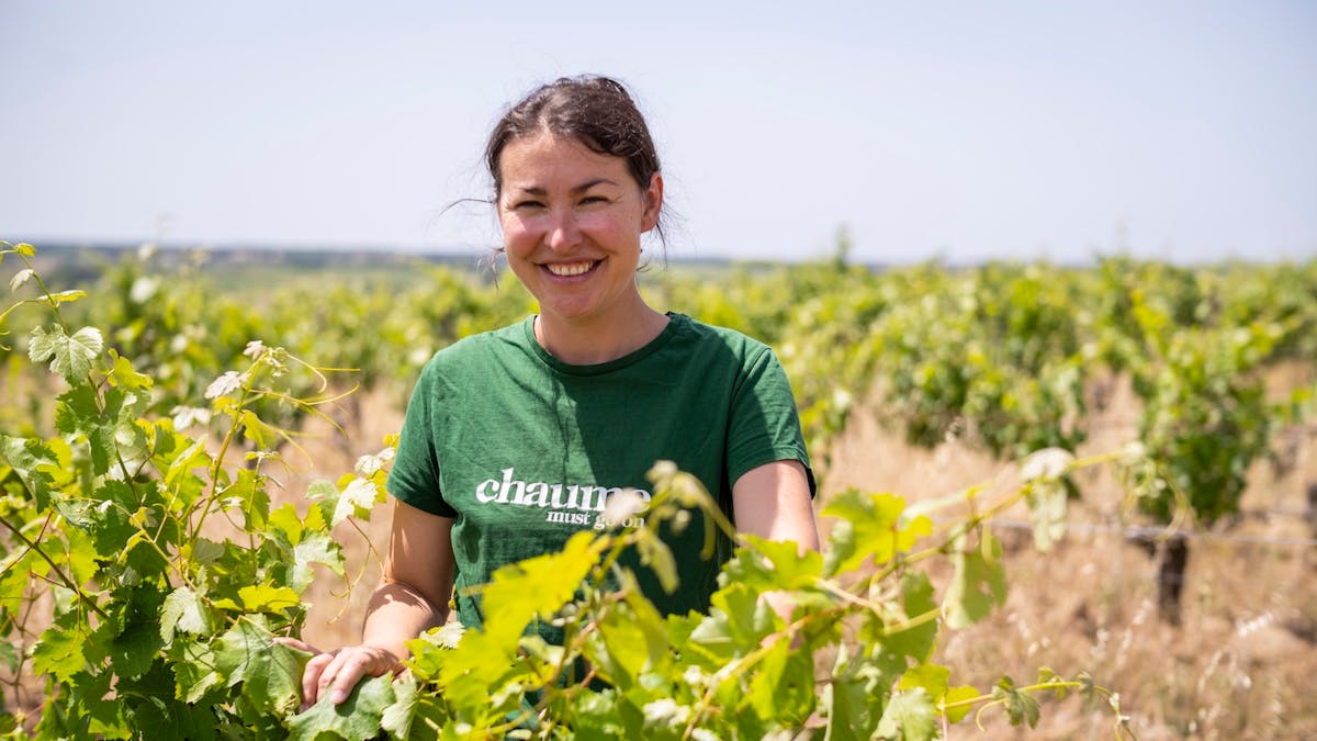 Chenin, biodynamie et territoire : l’engagement de Vanessa Cherruau en Anjou